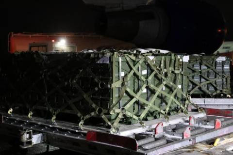 США передали Україні близько 90 тонн зброї та боєприпасів