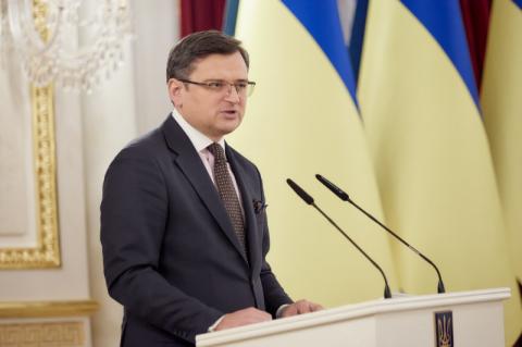 Глава держави – іноземним дипломатам: Найпростіше, чим можете допомогти, – бути в Україні