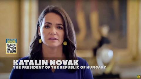 Президентка Угорщини в кольорах України вимагала розслідувати воєнні злочини Росії