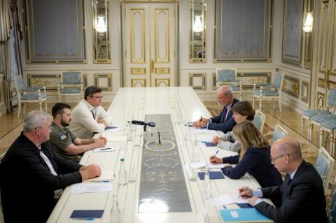 Президент України провів зустріч з міністром з питань Європи та закордонних справ Франції