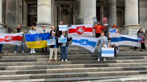 У 30 країнах світу на День Росії влаштували акції проти вторгнення в Україну