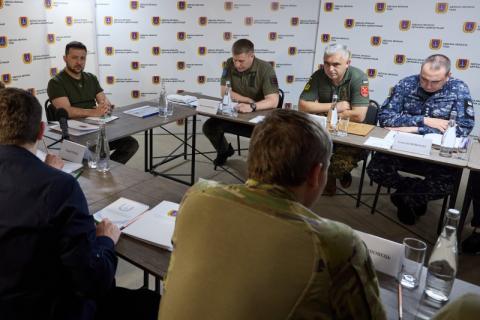 Володимир Зеленський провів нараду щодо ситуації на Одещині
