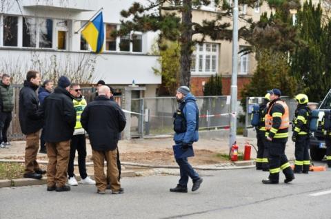Українське консульство у чеському Брно евакуювали через підозрілий пакунок