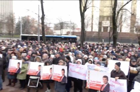 Партія "Шор" організувала протест під парламентом Молдови, де приймають бюджет