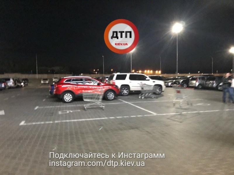 У Києві придумали новий спосіб боротьби з "героями паркування" (фото)