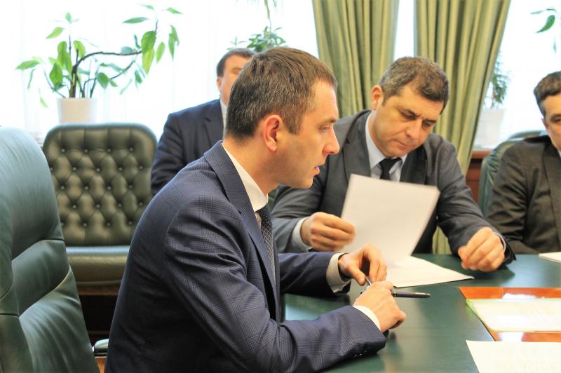 Необхідно забезпечити належні умови на контрольних пунктах пропуску «Каланчак» та «Чонгар», - Юрій Лавренюк Необхідно забезпечити належні умови на контрольних пунктах пропуску «Каланчак» та «Чонгар», - Юрій Лавренюк