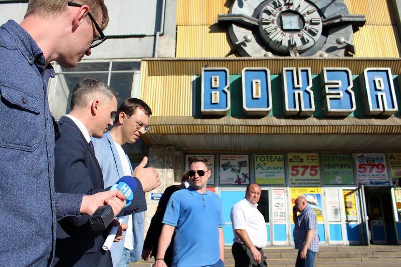 Я відверто незадоволений станом вокзалу в Миколаєві, - Володимир Омелян Я відверто незадоволений станом вокзалу в Миколаєві, - Володимир Омелян