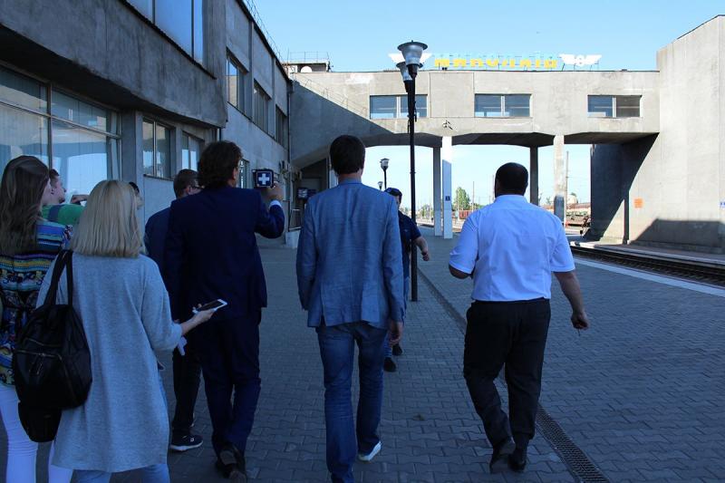 Я відверто незадоволений станом вокзалу в Миколаєві, - Володимир Омелян Я відверто незадоволений станом вокзалу в Миколаєві, - Володимир Омелян