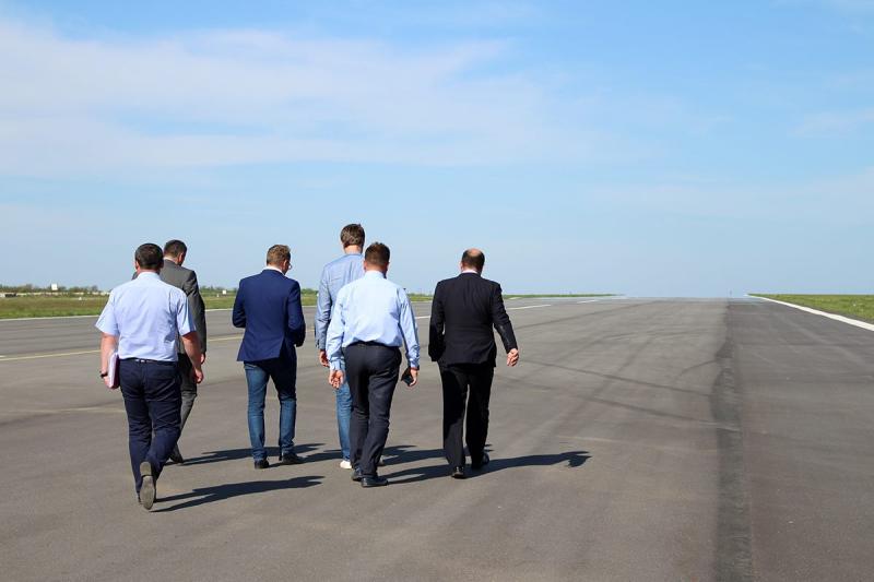 Миколаївський аеропорт розглядається Міністерством як важливий для розвитку регіону об’єкт, - Володимир Омелян Миколаївський аеропорт розглядається Міністерством як важливий для розвитку регіону об’єкт, - Володимир Омелян