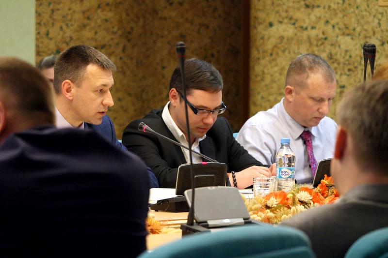 Огляд російськими прикордонниками суден, які йдуть через Керченську протоку в порти Маріуполя і Бердянська, є незаконним, - Володимир Омелян Огляд російськими прикордонниками суден, які йдуть через Керченську протоку в порти Маріуполя і Бердянська, є незаконним, - Володимир Омелян