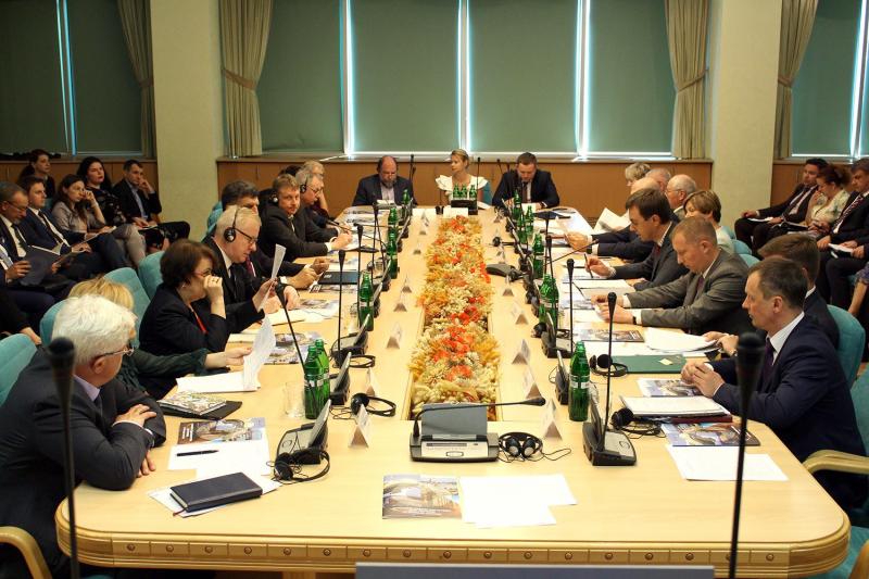 В Міністерстві інфраструктури відбулось перше засідання Координаційної ради з питань логістики В Міністерстві інфраструктури відбулось перше засідання Координаційної ради з питань логістики