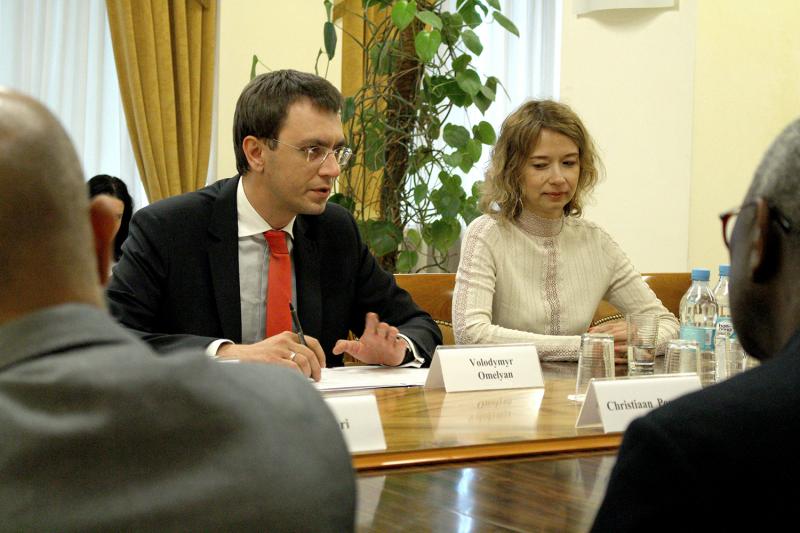 Стандарти прозорості CoST є частиною Державної програми розвитку доріг на 2018-2022 роки, - Володимир Омелян Стандарти прозорості CoST є частиною Державної програми розвитку доріг на 2018-2022 роки, - Володимир Омелян