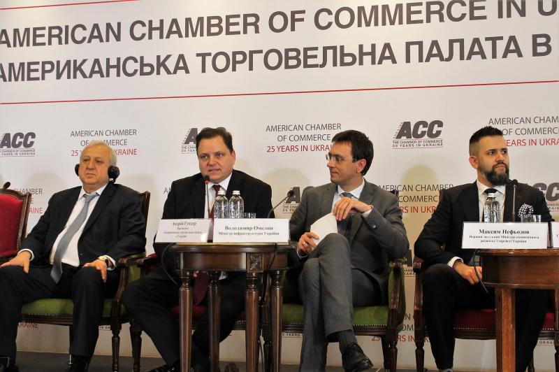 Державі нема чого робити там, де успішно працює бізнес, – Володимир Омелян Державі нема чого робити там, де успішно працює бізнес, – Володимир Омелян