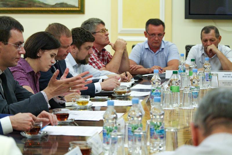 «Hutchison Ports» може дати нову якість не тільки порту «Чорноморськ», а й портовій галузі і Україні загалом, - Володимир Омелян «Hutchison Ports» може дати нову якість не тільки порту «Чорноморськ», а й портовій галузі і Україні загалом, - Володимир Омелян