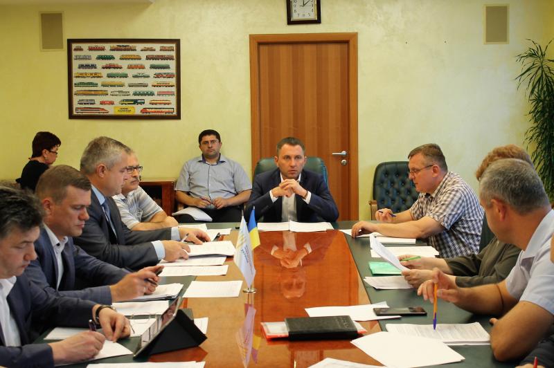 Всі підприємства та установи, що належать до сфери управління міністерства, повинні почати підготовку до осінньо-зимового періоду 2018-2019 років, - Юрій Лавренюк Всі підприємства та установи, що належать до сфери управління міністерства, повинні почати підготовку до осінньо-зимового періоду 2018-2019 років, - Юрій Лавренюк