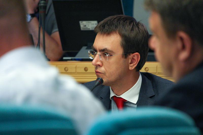 Необхідно шукати компроміс між розподілом транзитних вантажів та задоволенням попиту вітчизняних компаній-експортерів, - Володимир Омелян Необхідно шукати компроміс між розподілом транзитних вантажів та задоволенням попиту вітчизняних компаній-експортерів, - Володимир Омелян
