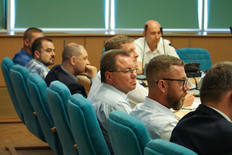 Необхідно шукати компроміс між розподілом транзитних вантажів та задоволенням попиту вітчизняних компаній-експортерів, - Володимир Омелян Необхідно шукати компроміс між розподілом транзитних вантажів та задоволенням попиту вітчизняних компаній-експортерів, - Володимир Омелян