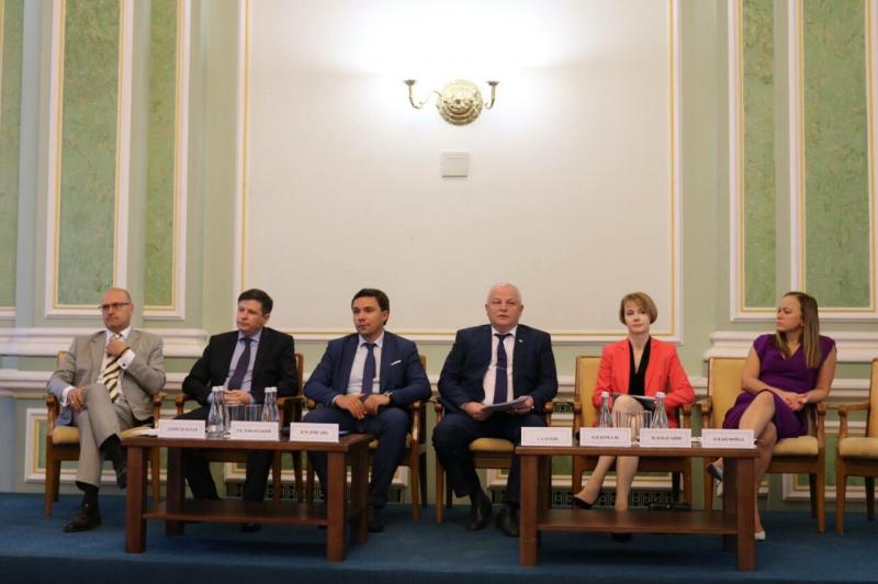 28 серпня 2018 року відбулося розширене засідання Ради експортерів та інвесторів при Міністерстві закордонних справ України 28 серпня 2018 року відбулося розширене засідання Ради експортерів та інвесторів при Міністерстві закордонних справ України
