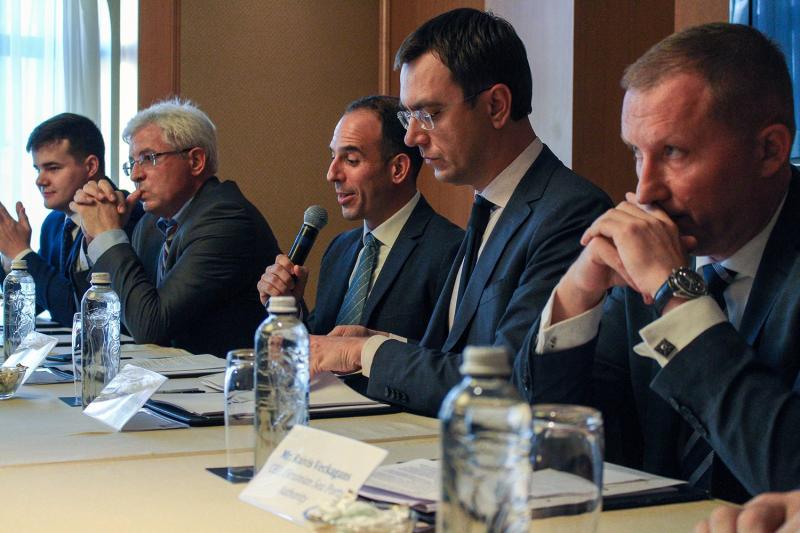 Міністерство інфраструктури завершило підготовку техніко-економічного обґрунтування концесії портів Ольвія та Херсон, - Володимир Омелян Міністерство інфраструктури завершило підготовку техніко-економічного обґрунтування концесії портів Ольвія та Херсон, - Володимир Омелян