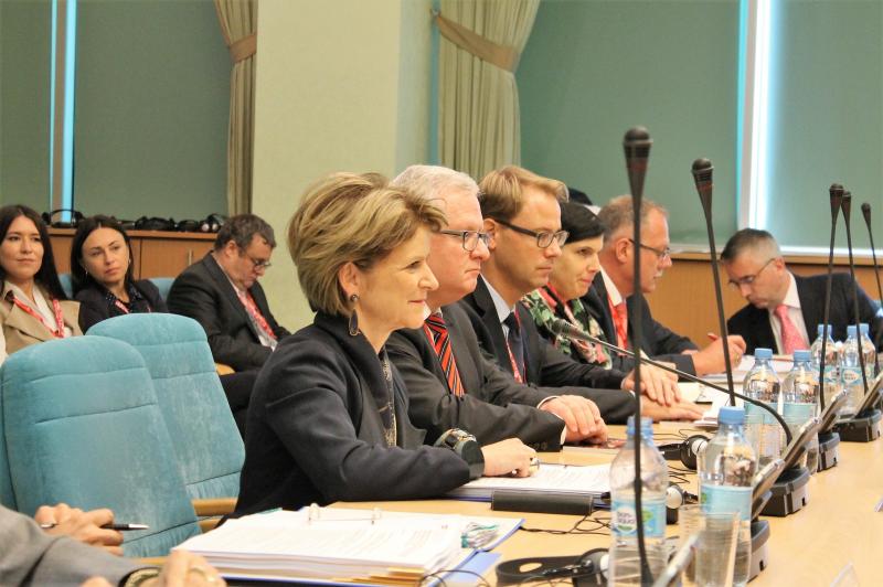 2 жовтня в Міністерстві інфраструктури пройшла розширена зустріч з Державним секретарем з економічних питань Швейцарської Конфедерації та представниками швейцарського бізнесу 2 жовтня в Міністерстві інфраструктури пройшла розширена зустріч з Державним секретарем з економічних питань Швейцарської Конфедерації та представниками швейцарського бізнесу