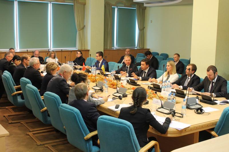 2 жовтня в Міністерстві інфраструктури пройшла розширена зустріч з Державним секретарем з економічних питань Швейцарської Конфедерації та представниками швейцарського бізнесу 2 жовтня в Міністерстві інфраструктури пройшла розширена зустріч з Державним секретарем з економічних питань Швейцарської Конфедерації та представниками швейцарського бізнесу