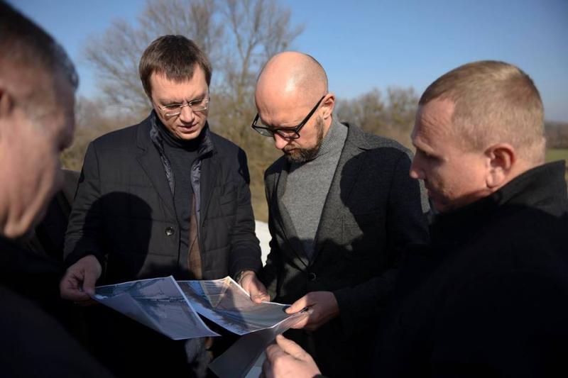 Ми суттєво пішли вперед завдяки тому, що маємо єдність і в Парламенті, і в Уряді по інфраструктурних питаннях, - Володимир Омелян Ми суттєво пішли вперед завдяки тому, що маємо єдність і в Парламенті, і в Уряді по інфраструктурних питаннях, - Володимир Омелян