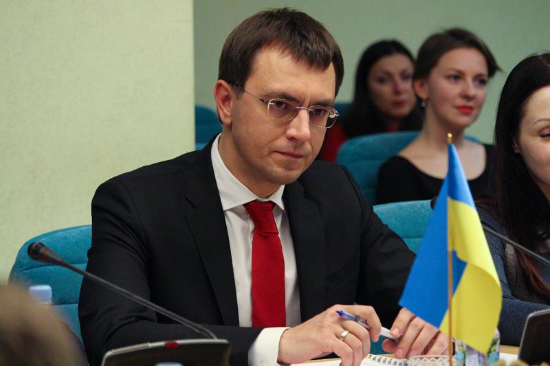 Польща є нашим стратегічним партнером у розвитку нових транспортних коридорів по напрямку Азія - Європа – Азія, - Володимир Омелян Польща є нашим стратегічним партнером у розвитку нових транспортних коридорів по напрямку Азія - Європа – Азія, - Володимир Омелян