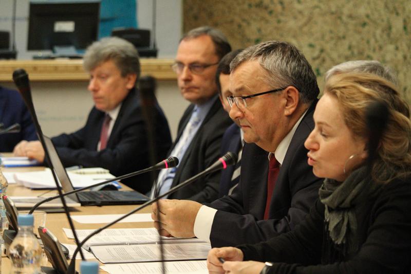 Польща є нашим стратегічним партнером у розвитку нових транспортних коридорів по напрямку Азія - Європа – Азія, - Володимир Омелян Польща є нашим стратегічним партнером у розвитку нових транспортних коридорів по напрямку Азія - Європа – Азія, - Володимир Омелян