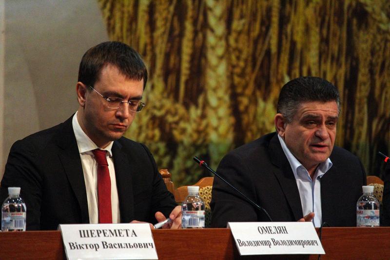 Цього року в експериментальному режимі ми запроваджуємо приватну тягу на залізниці, – Володимир Омелян Цього року в експериментальному режимі ми запроваджуємо приватну тягу на залізниці, – Володимир Омелян