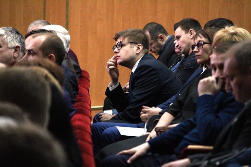 Цього року в експериментальному режимі ми запроваджуємо приватну тягу на залізниці, – Володимир Омелян Цього року в експериментальному режимі ми запроваджуємо приватну тягу на залізниці, – Володимир Омелян