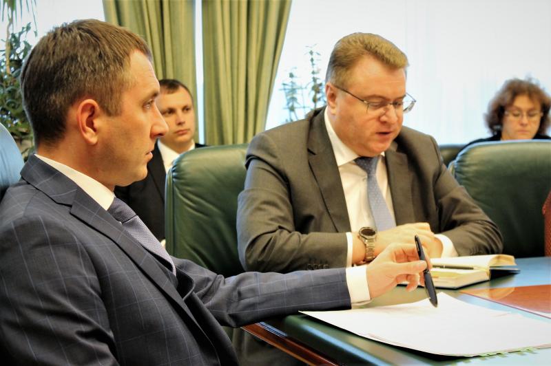 Ми маємо застосувати протекціоністські заходи, щоб захистити українські порти Азовського регіону, - Юрій Лавренюк Ми маємо застосувати протекціоністські заходи, щоб захистити українські порти Азовського регіону, - Юрій Лавренюк