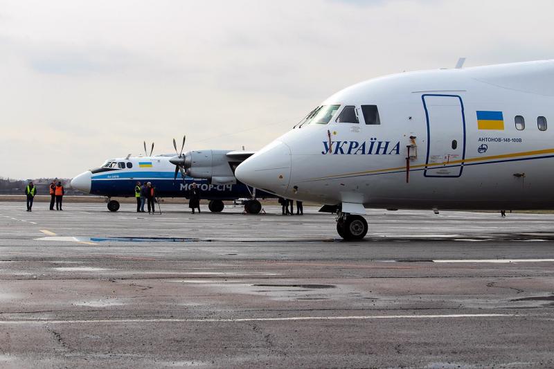 Після трирічної перерви відновив роботу аеропорт Ужгорода, – Володимир Омелян Після трирічної перерви відновив роботу аеропорт Ужгорода, – Володимир Омелян