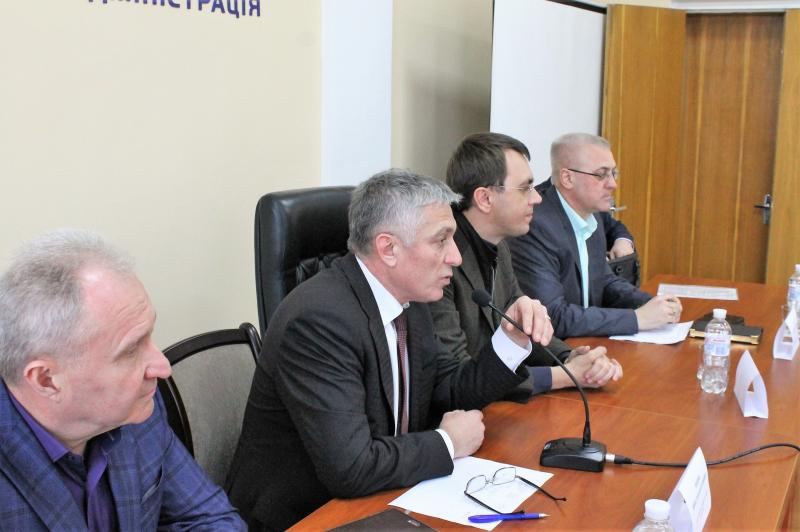 Для відновлення дорожньої інфраструктури важлива підтримка місцевих громад, – Володимир Омелян Для відновлення дорожньої інфраструктури важлива підтримка місцевих громад, – Володимир Омелян