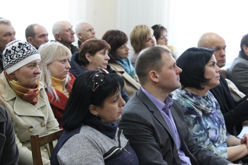 Для відновлення дорожньої інфраструктури важлива підтримка місцевих громад, – Володимир Омелян Для відновлення дорожньої інфраструктури важлива підтримка місцевих громад, – Володимир Омелян