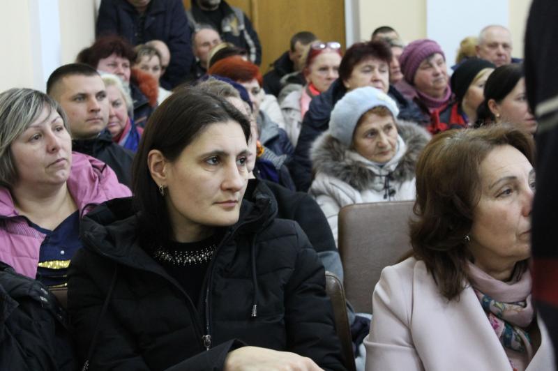 Для відновлення дорожньої інфраструктури важлива підтримка місцевих громад, – Володимир Омелян Для відновлення дорожньої інфраструктури важлива підтримка місцевих громад, – Володимир Омелян