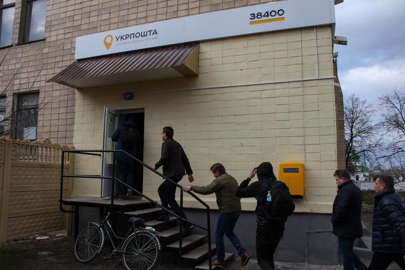 Відновлення автошляхів Полтавщини набирає обертів з кожним роком, – Володимир Омелян Відновлення автошляхів Полтавщини набирає обертів з кожним роком, – Володимир Омелян