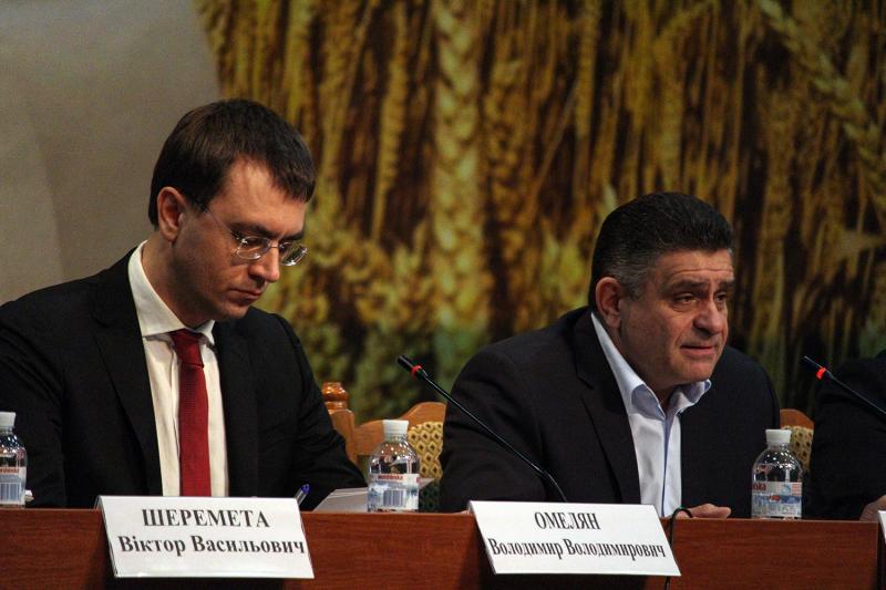 Цього року в експериментальному режимі ми запроваджуємо приватну тягу на залізниці, – Володимир Омелян Цього року в експериментальному режимі ми запроваджуємо приватну тягу на залізниці, – Володимир Омелян