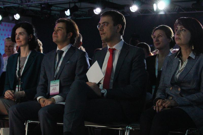 Володимир Омелян відкрив форум «Digitalization. Business talk. Open opportunities» Володимир Омелян відкрив форум «Digitalization. Business talk. Open opportunities»