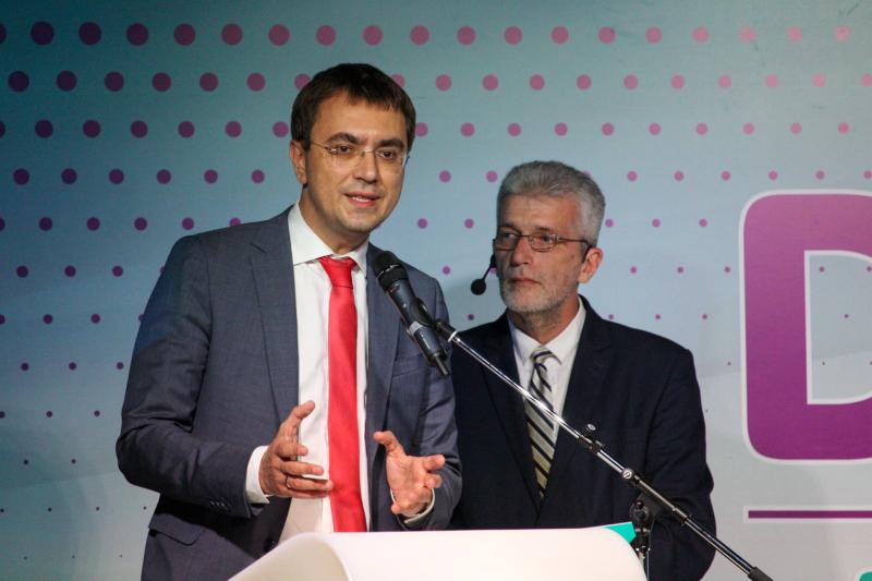 Володимир Омелян відкрив форум «Digitalization. Business talk. Open opportunities» Володимир Омелян відкрив форум «Digitalization. Business talk. Open opportunities»