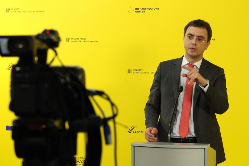 Авіакомпанія SkyUp продовжує працювати у звичайному режимі, - Володимир Омелян Авіакомпанія SkyUp продовжує працювати у звичайному режимі, - Володимир Омелян