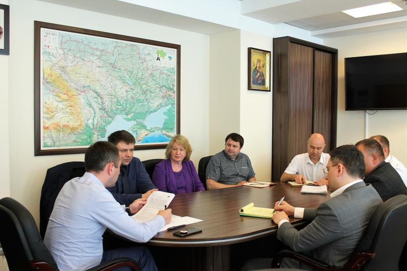 Юрій Лавренюк провів зустріч із представниками проекту USAID «Підтримка організацій-лідерів у протидії корупції в Україні «ВзаємоДія» Юрій Лавренюк провів зустріч із представниками проекту USAID «Підтримка організацій-лідерів у протидії корупції в Україні «ВзаємоДія»