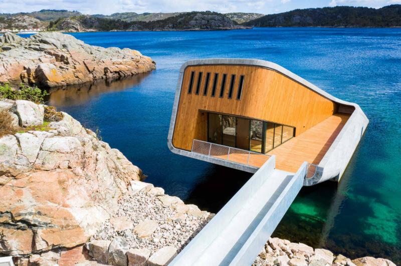 У Норвегії відкрили перший в Європі підводний ресторан