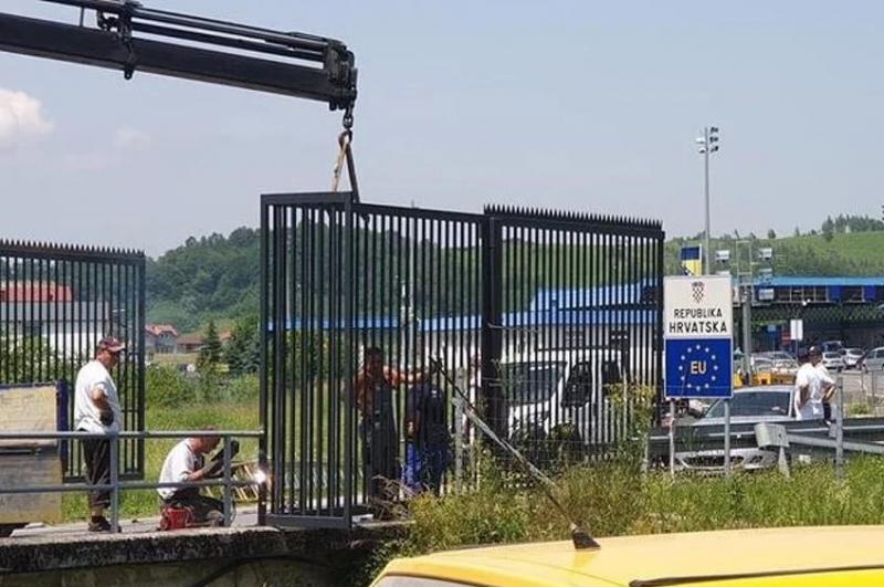Хорватія встановила паркан від мігрантів на кордоні з Боснією