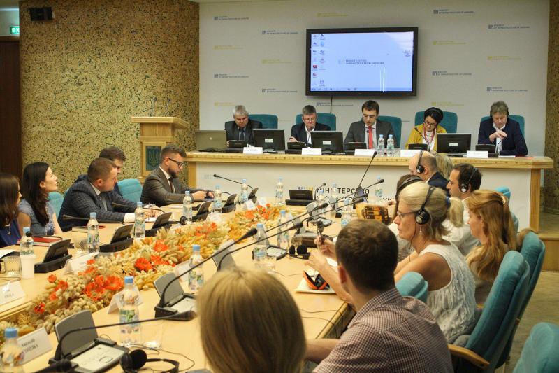 В Міністерстві інфраструктури підбили підсумки проекту «Твінінг» В Міністерстві інфраструктури підбили підсумки проекту «Твінінг»