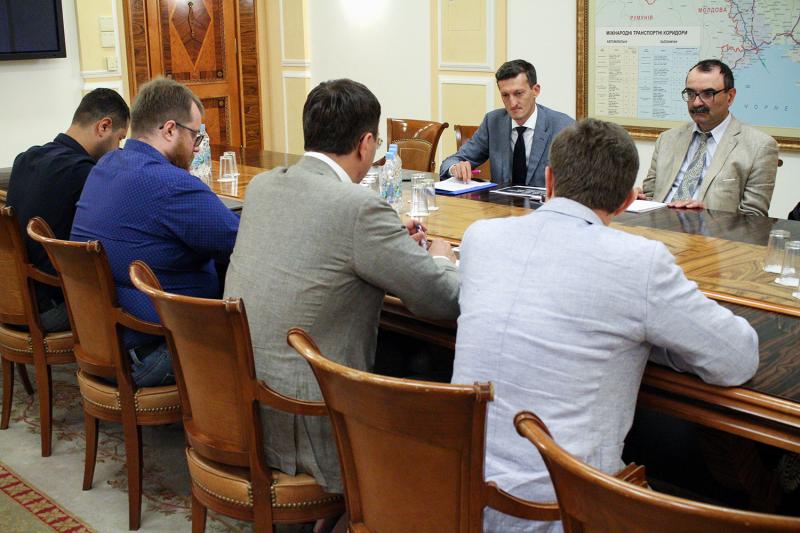 Кібербезпека, сталий розвиток та транспортні інновації – пріоритети співпраці Міністерства інфраструктури та Міністерства освіти і науки Кібербезпека, сталий розвиток та транспортні інновації – пріоритети співпраці Міністерства інфраструктури та Міністерства освіти і науки