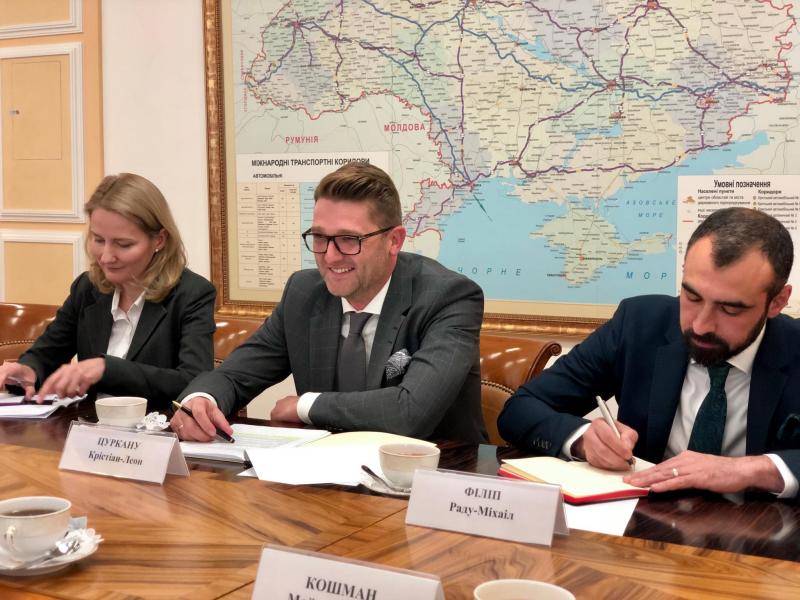 Владислав Криклій провів зустріч із Надзвичайним і Повноважним Послом Румунії в Україні Крістіаном-Леоном Цуркану Владислав Криклій провів зустріч із Надзвичайним і Повноважним Послом Румунії в Україні Крістіаном-Леоном Цуркану