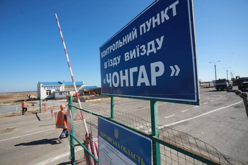 Будівництво тимчасових споруд на КПВВ «Чонгар» та «Каланчак» завершиться раніше запланованого терміну, - Владислав Криклій Будівництво тимчасових споруд на КПВВ «Чонгар» та «Каланчак» завершиться раніше запланованого терміну, - Владислав Криклій