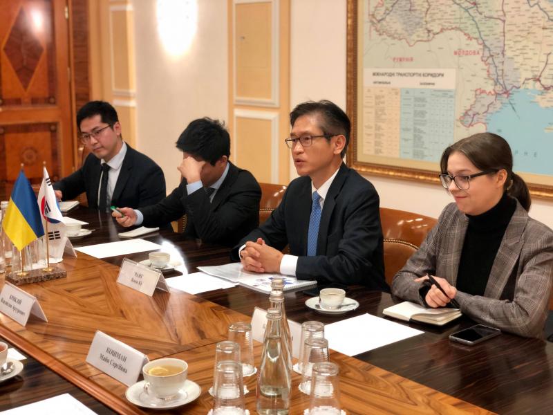 Владислав Криклій провів зустріч із Надзвичайним і Повноважним Послом Республіки Корея в Україні паном Кі-чанг Квон