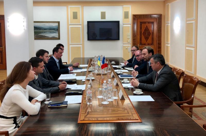 Міністр інфраструктури України Владислав Криклій провів зустріч із представниками компанії Airbus Міністр інфраструктури України Владислав Криклій провів зустріч із представниками компанії Airbus