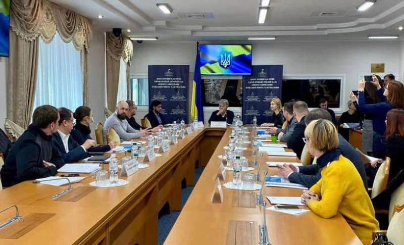Комітет з питань гуманітарної та інформаційної політики відклав прийняття рішення щодо проекту Закону "Про внесення змін до деяких законодавчих актів України щодо навчання державною мовою в закладах освіти"